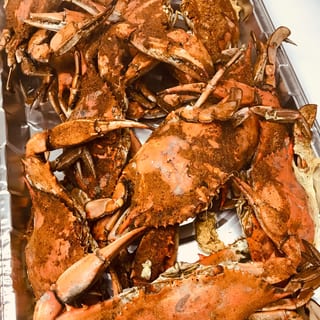 1/2 Bushel #1 Med/Lg Mix Male Crabs